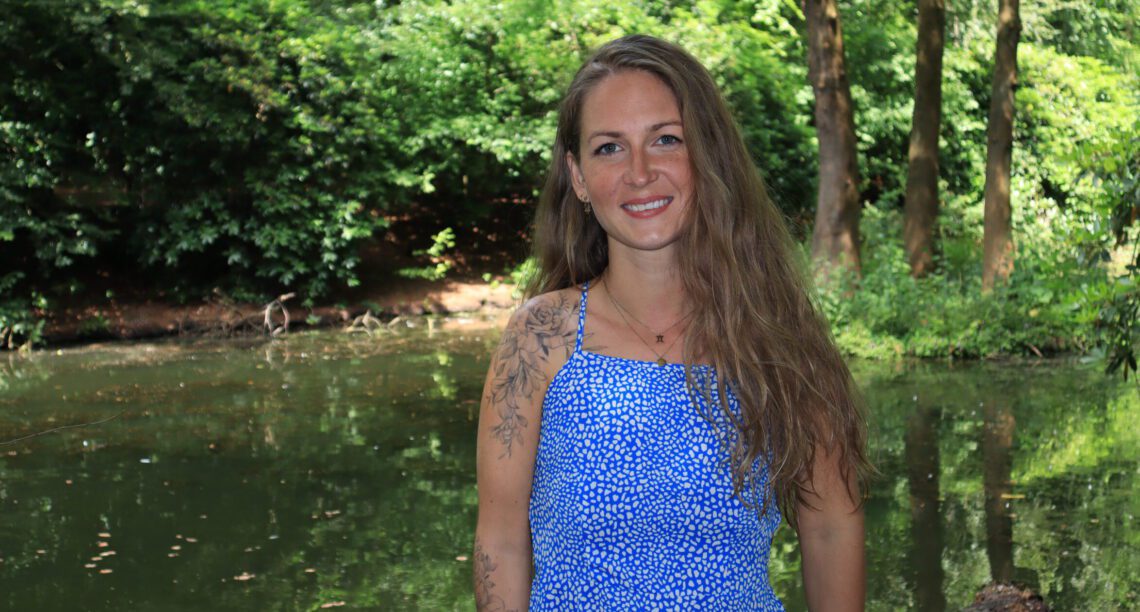 Mijn verhaal over het vinden van kracht, het omarmen van intuïtie en helende gaven, en het herstellen van zelfvertrouwen en zelfherstellend vermogen. Contact Self Healing Guidance.